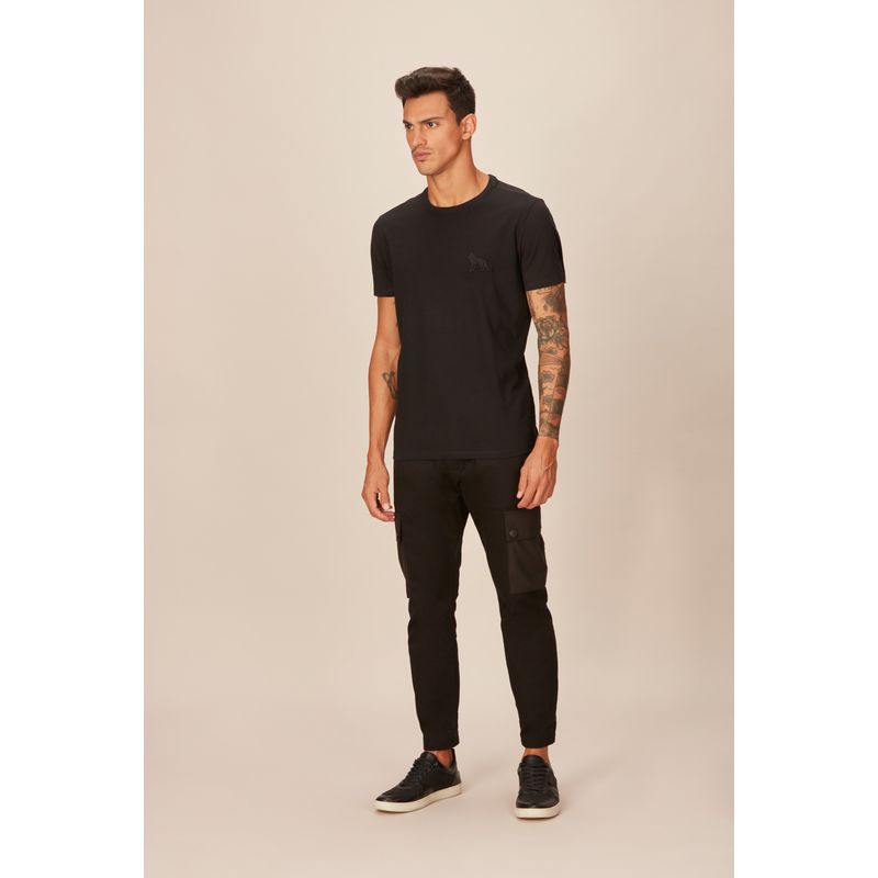 Camiseta-Masculina-Casual-Bordado-Lobo-Acostamento-Preto