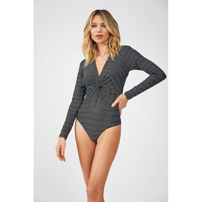 Body-Listrado-Torcao-Feminino-Acostamento