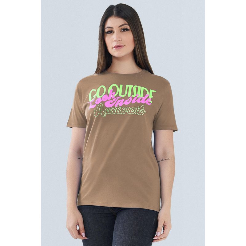 T-shirt-Go-Outside-Feminina-Acostamento