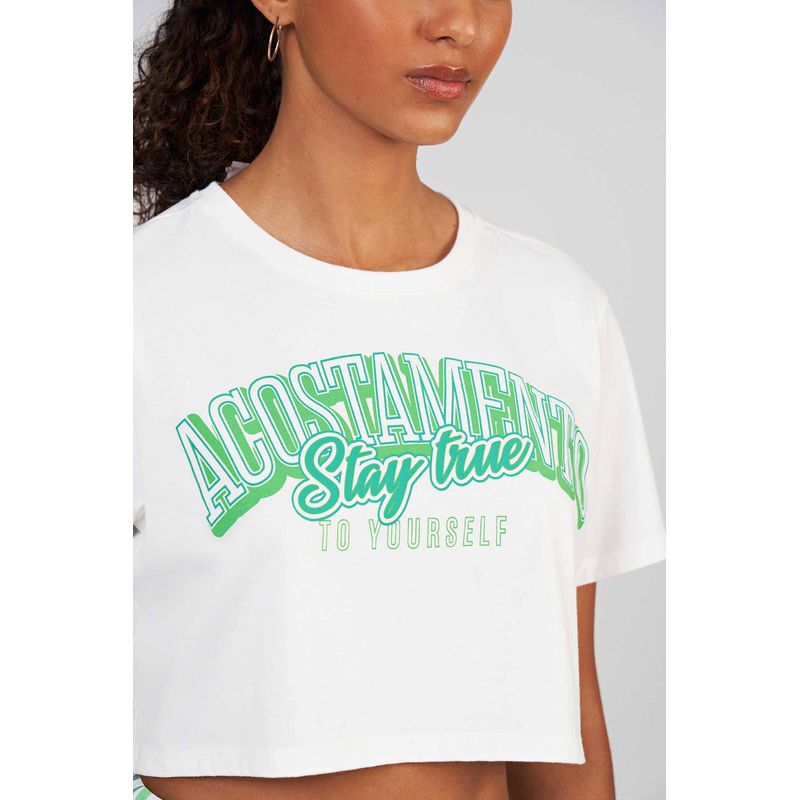 T-Shirt-Stay-True-Feminina-Acostamento