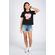 T-Shirt-Love-Young-Menina-Acostamento