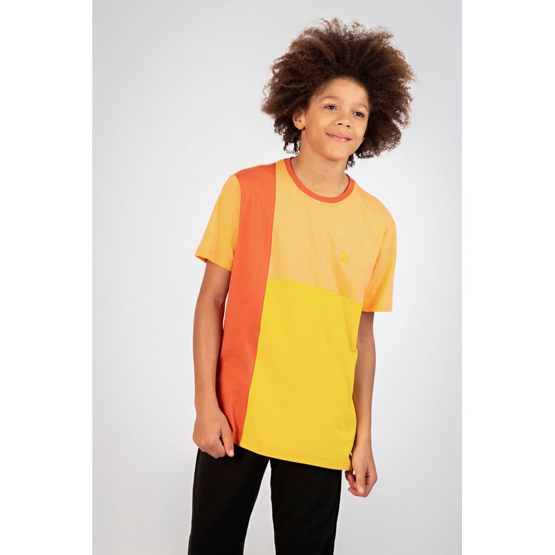 Camiseta-Colours-Young-Menino-Acostamento