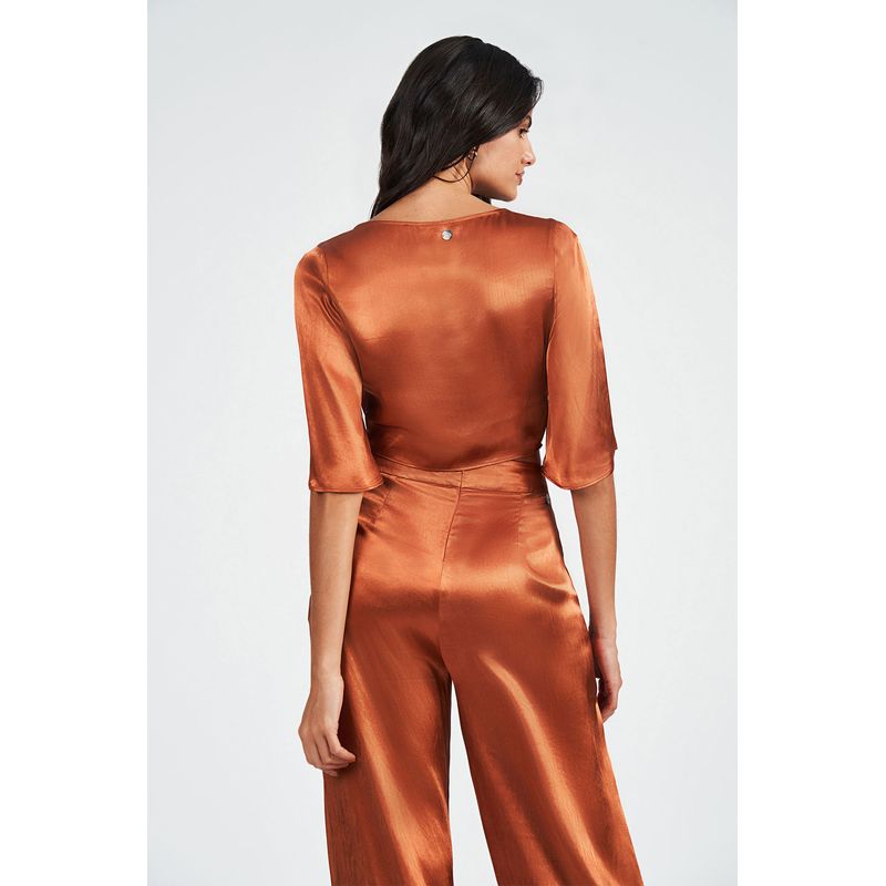 Blusa-Abertura-Frontal-Feminina-Acostamento