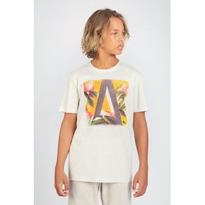 Camiseta-A-Florest-Young-Menino-Acostamento