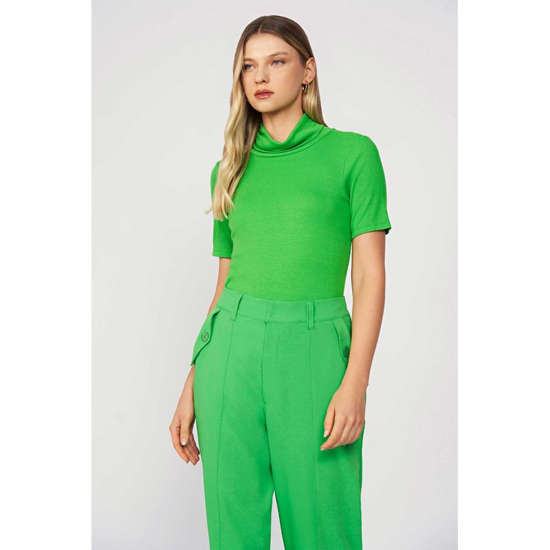 Blusa-Gola-Alta-Feminina-Acostamento