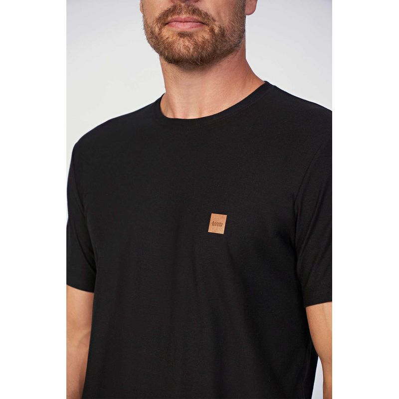 Camiseta-Detalhe-Peito-Masculina-Acostamento