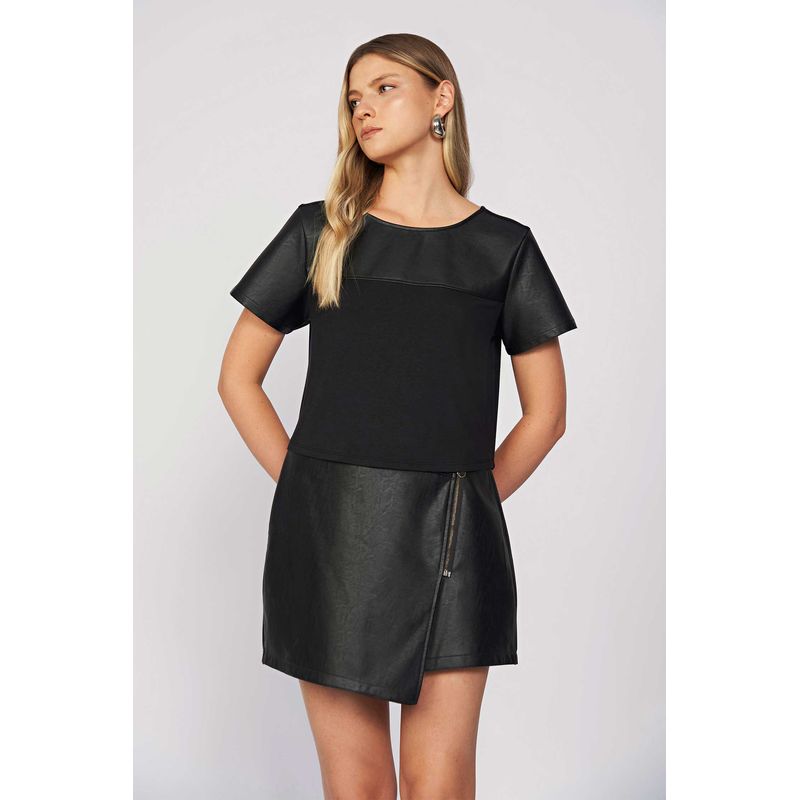 Blusa-Recort-PU-Feminina-Acostamento