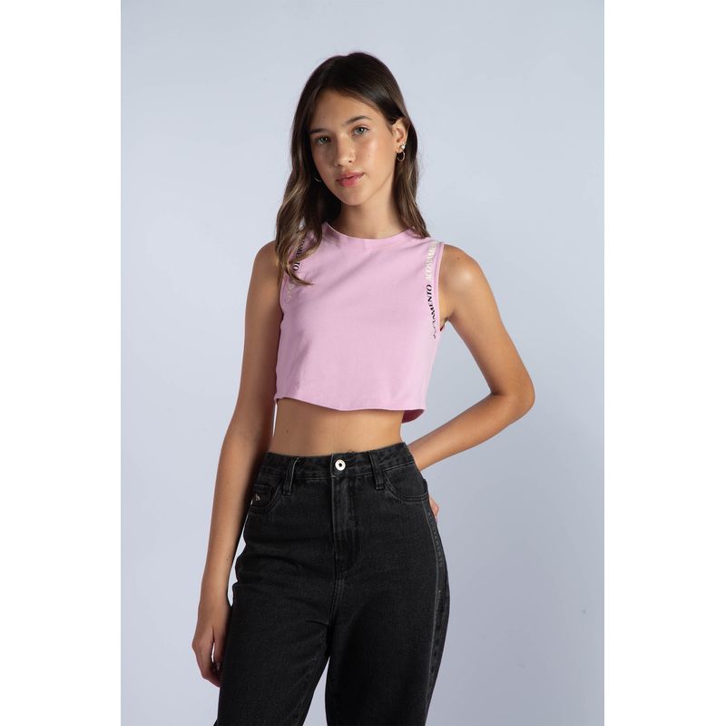 Regata-Cropped-Young-Menina-Acostamento