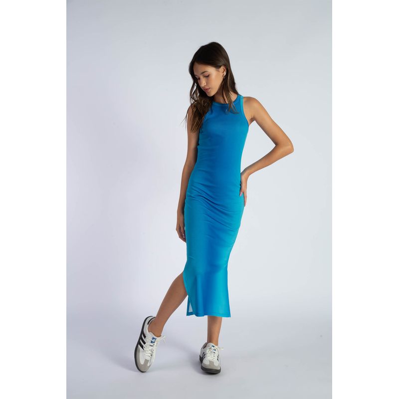 Vestido-Blur-Young-Menina-Acostamento