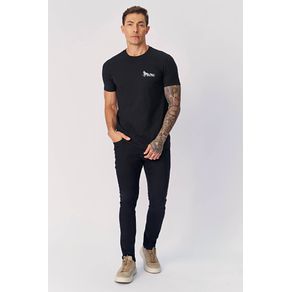 Camiseta-Uivo-Lunar-Masculina-Acostamento