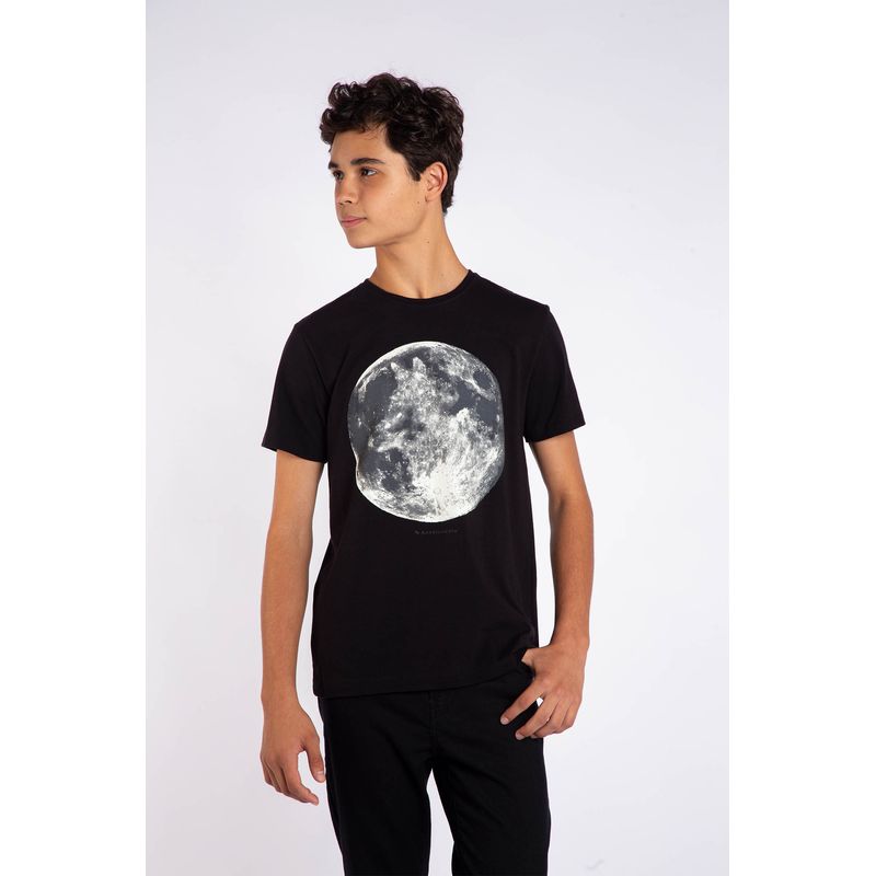 Camiseta-The-Moon-Young-Menino-Acostamento