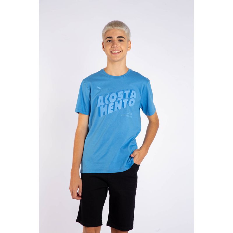 Camiseta-Lettering-3D-Young-Menino-Acostamento