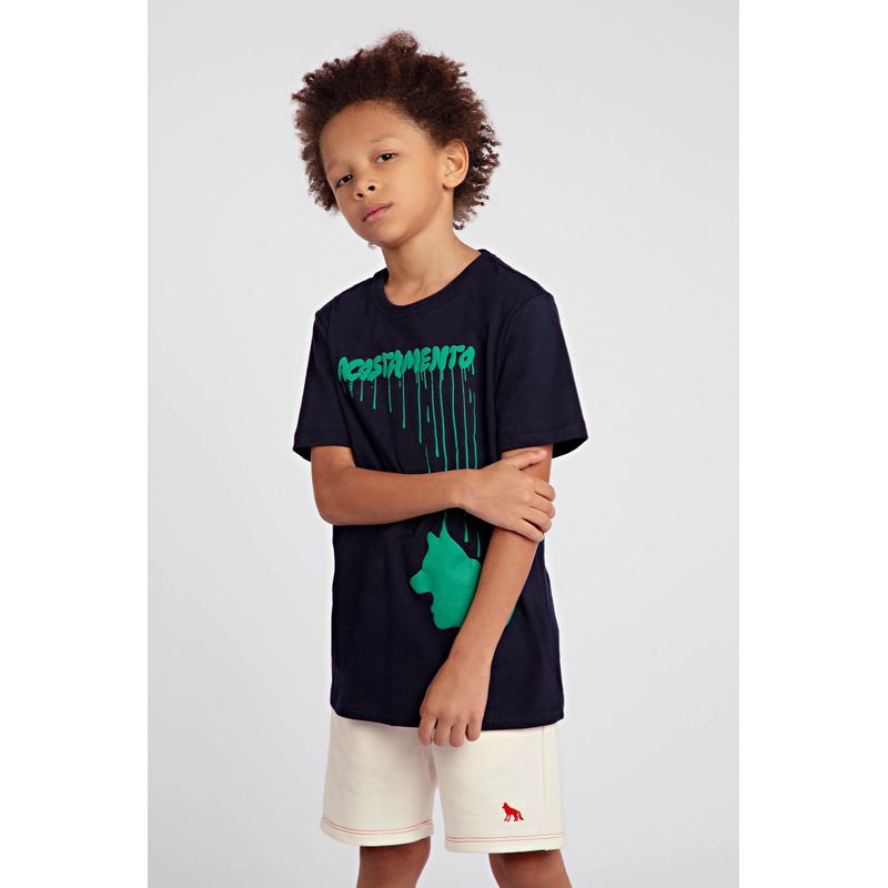 Camiseta-Tinta-Menino-Acostamento-Kids