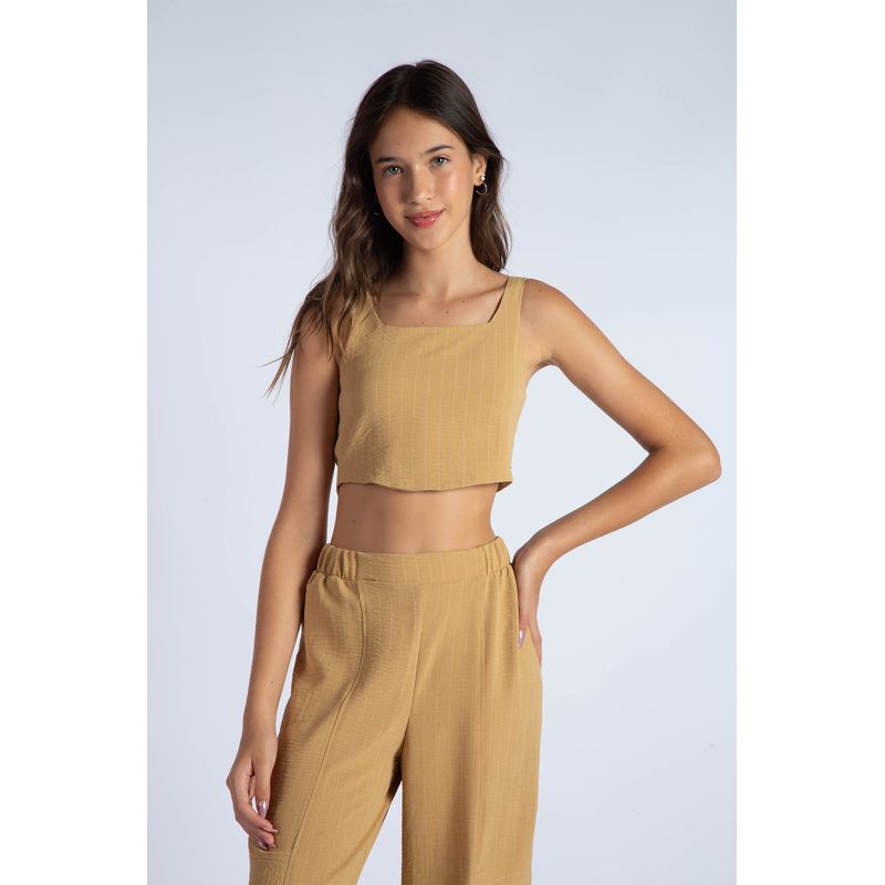 Top-Estruturado-Young-Menina-Acostamento