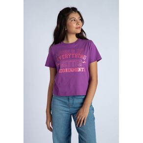 T-Shirt-Everything-Better-Young-Menina-Acostamento