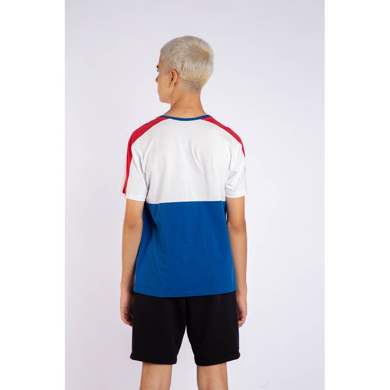 Camiseta-Double-Young-Menino-Acostamento