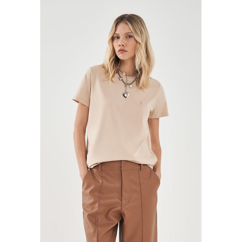 T-Shirt-Basic-Emblema-Feminina-Inblanche