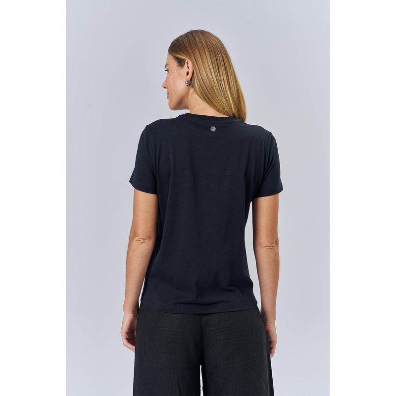 T-Shirt-Lobo-Relevo-Feminina-Acostamento