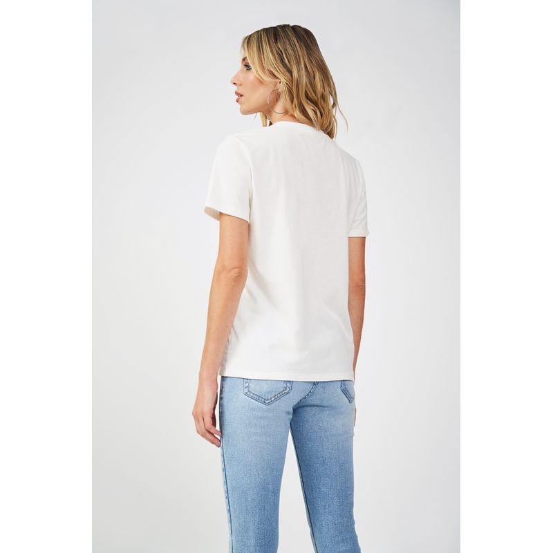T-Shirt-Lobo-Alpha-Feminina-Acostamento