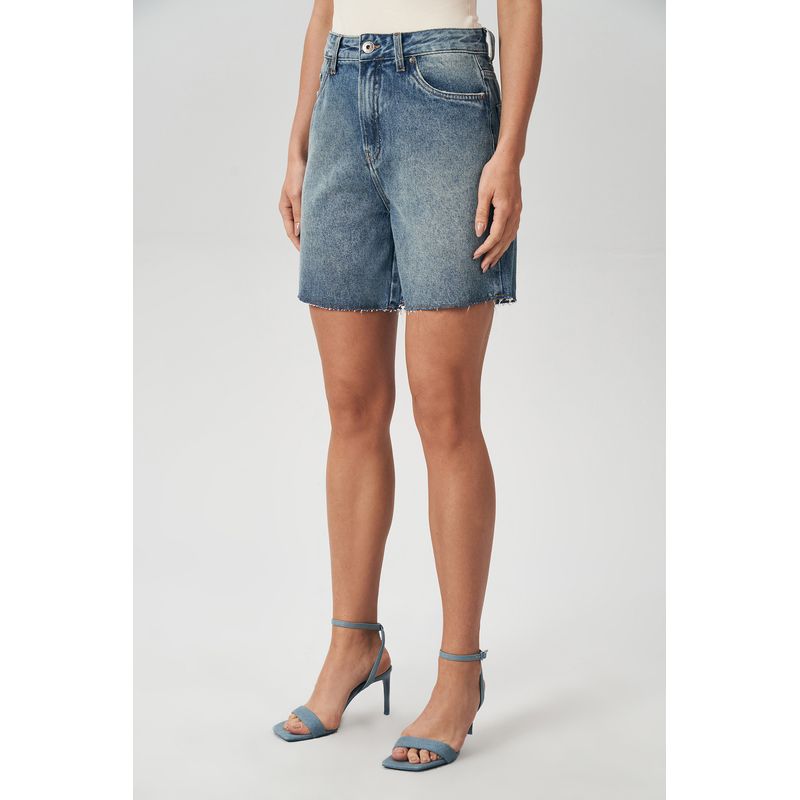 Bermuda-Jeans-Corte-a-Fio-Feminina-Acostamento