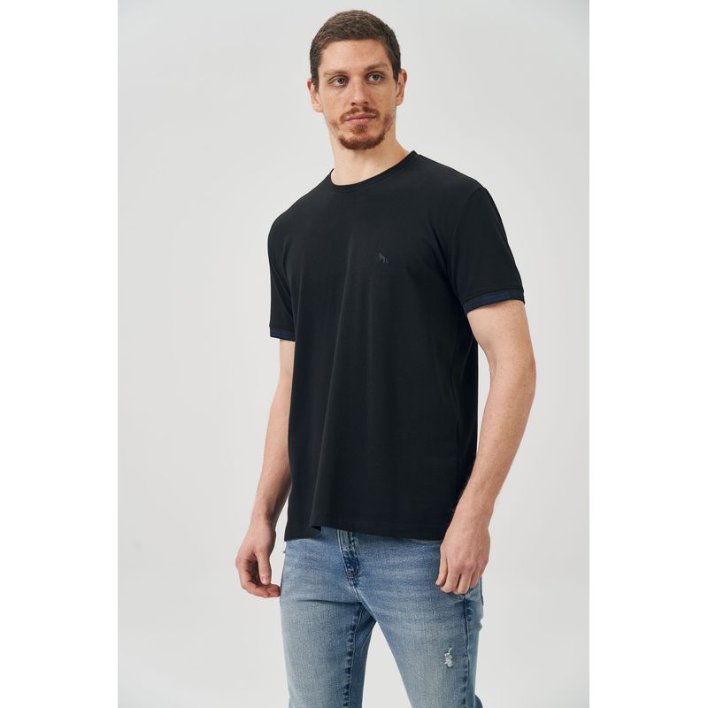 Camiseta-Punho-Lettering-Masculina-Acostamento