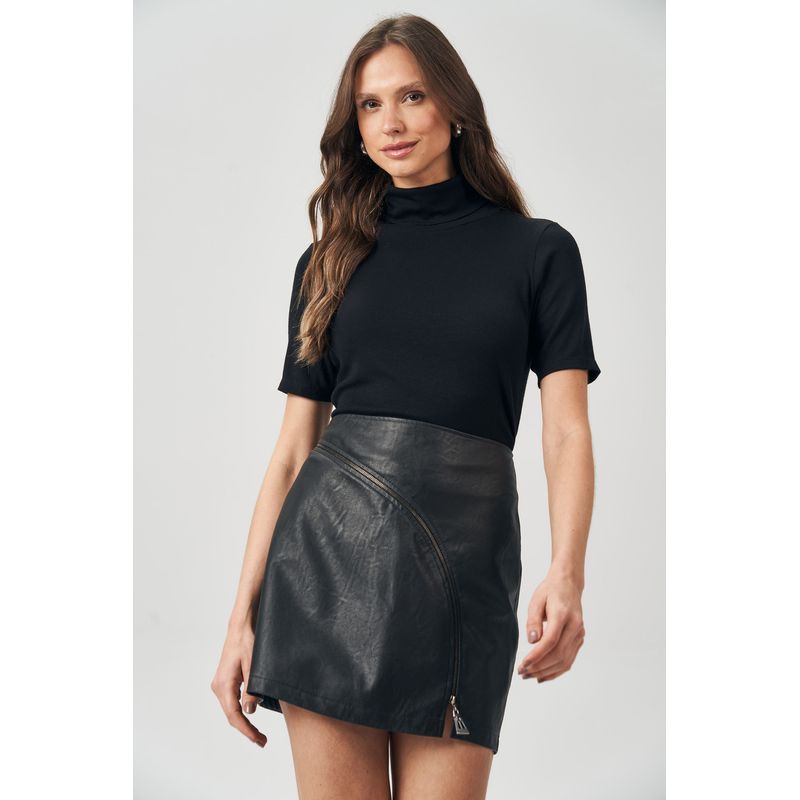 Blusa-Canelada-Gola-Alta-Feminina-Acostamento