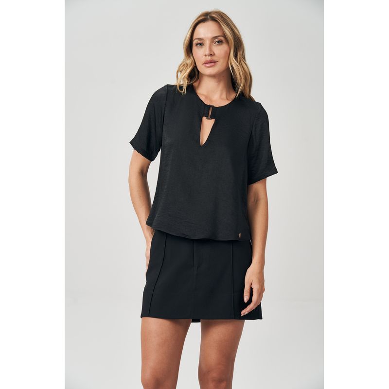 Blusa-Detalhe-Gola-Feminina-Acostamento