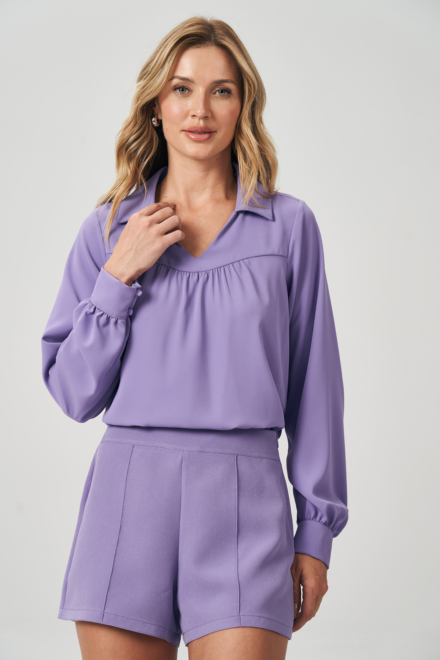 Blusa com Gola Feminina Acostamento