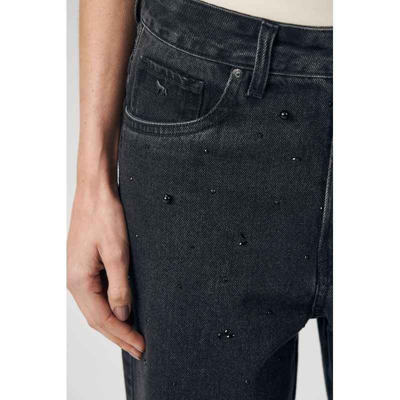 Calca-Jeans-Boyfriend-Aplicacoes-Feminina-Acostamento