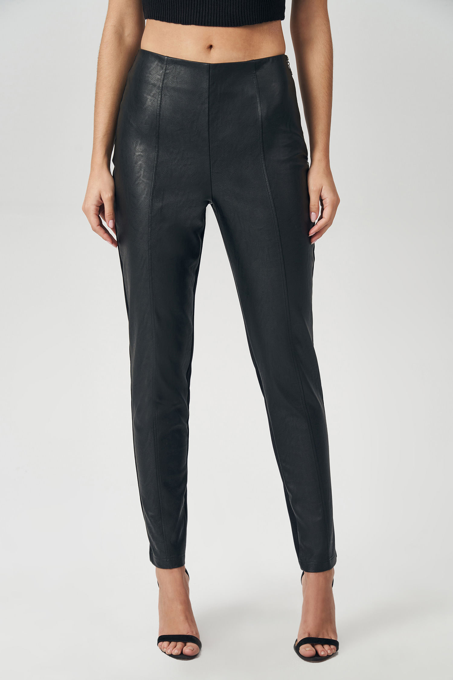 Calça Black PU Feminina Acostamento