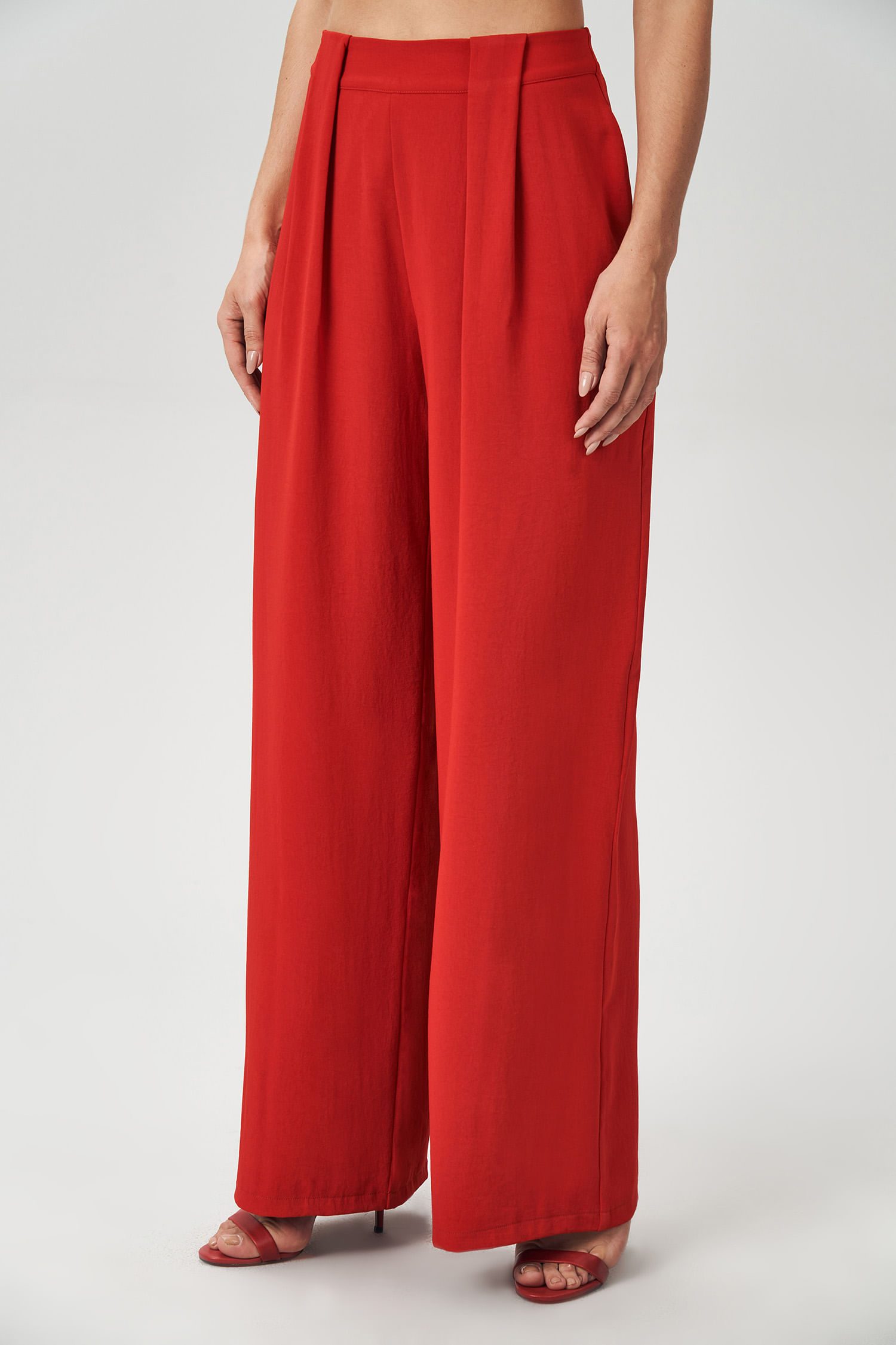 Calça Fluída Com Prega Feminina Acostamento