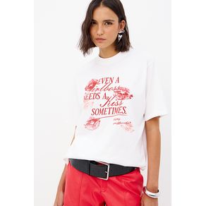 T-Shirt-Need-A-Kiss-Feminina-Inblanche T-Shirt-Need-A-Kiss-Feminina-Inblanche