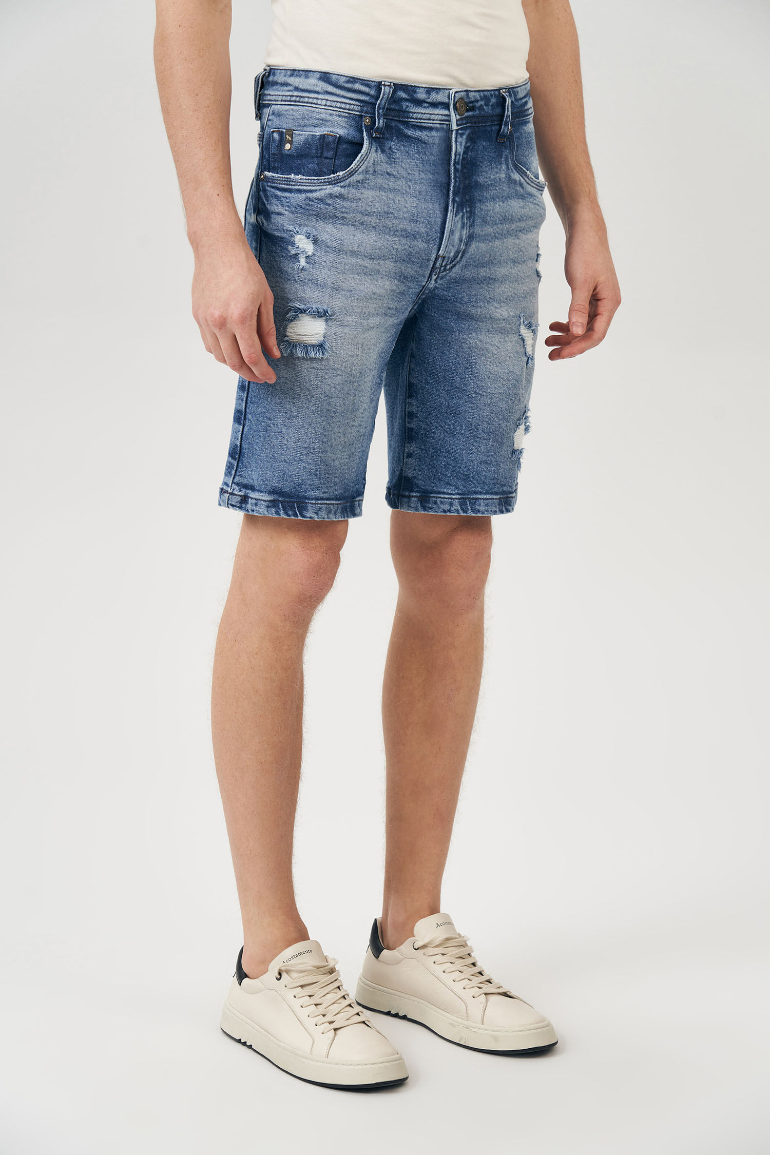 Bermuda Jeans Destroyed Masculina Acostamento