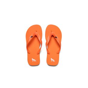 Chinelo-Wolf-Local-Young-Menino-Acostamento