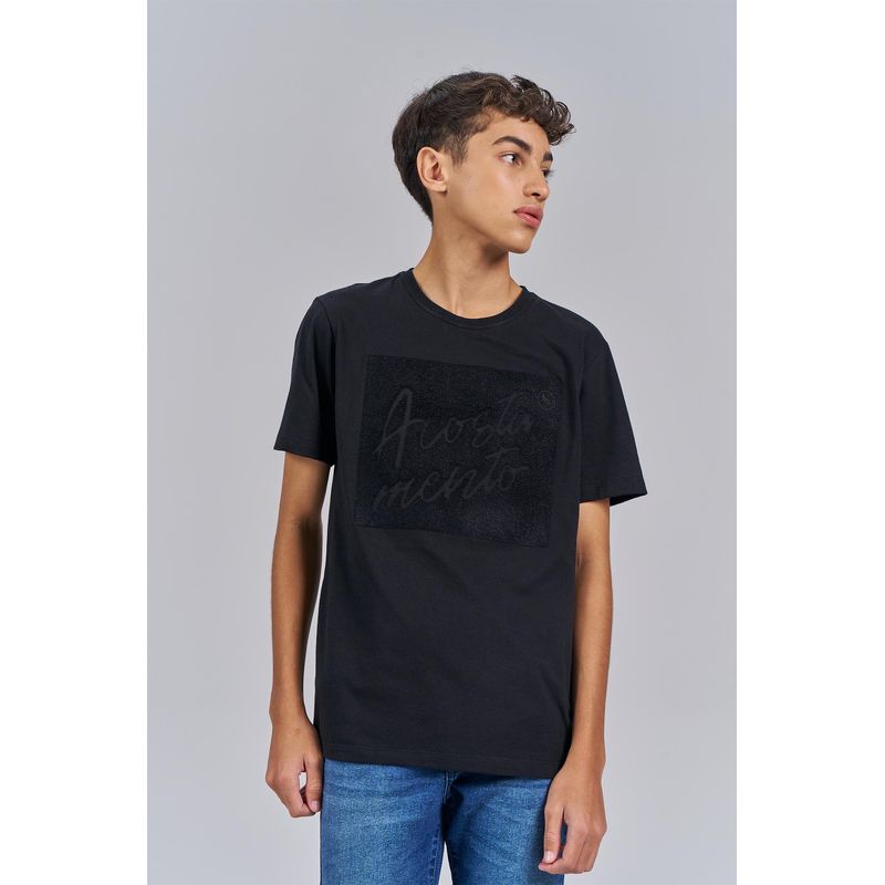 Camiseta-Detail-Young-Menino-Acostamento