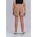 Short-Lettering-Young-Menina-Acostamento