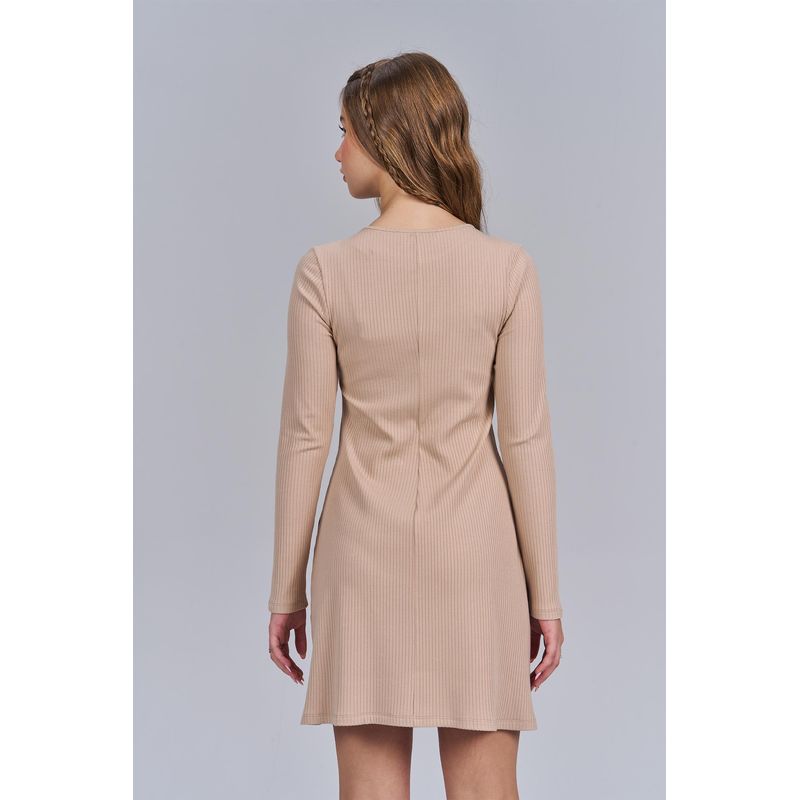Vestido-Ribana-Young-Menina-Acostamento