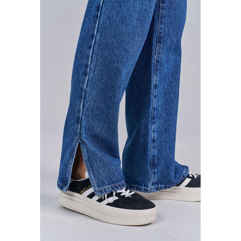 Calca-Jeans-Straight-Young-Menina-Acostamento