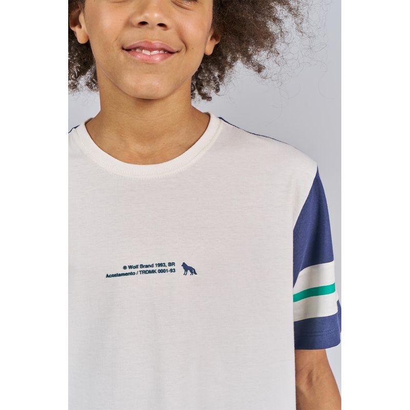 Camiseta-Colors-Stripes-Young-Menino-Acostamento