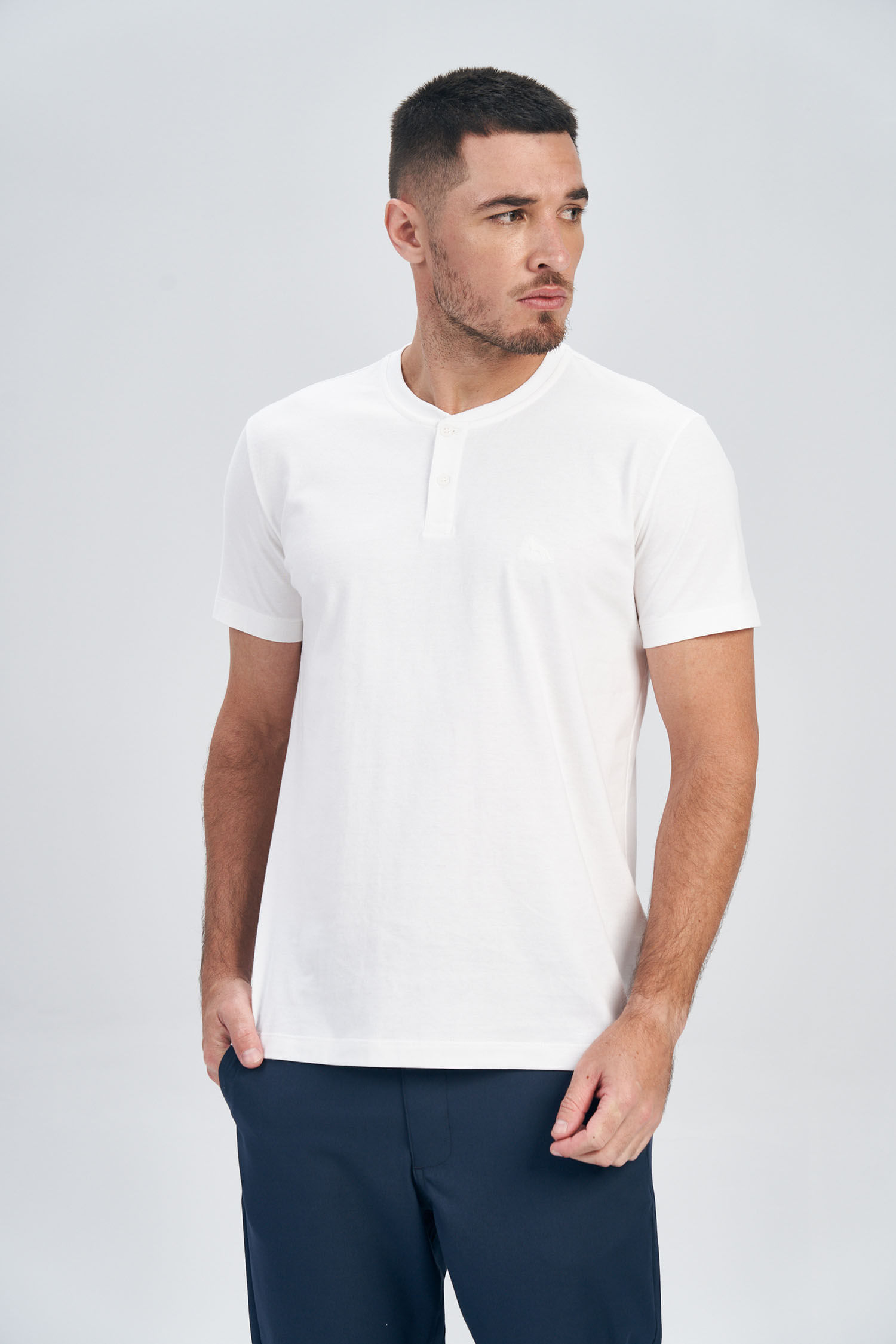 Camiseta Gola Henley Masculina Acostamento