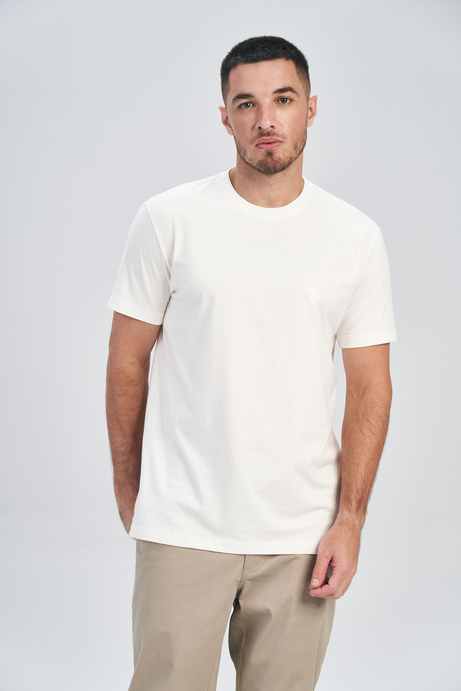 Camiseta Básica Masculina Acostamento