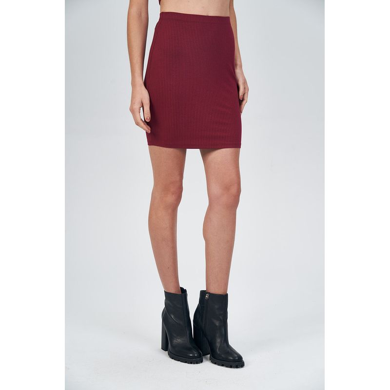 Saia-Curta-Canelada-Feminina-Acostamento