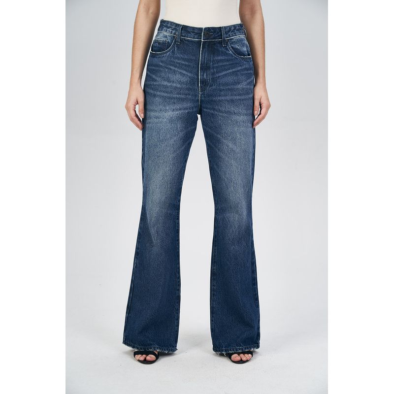 Calca-Jeans-Flare-Loose-Fit-Feminina-Acostamento