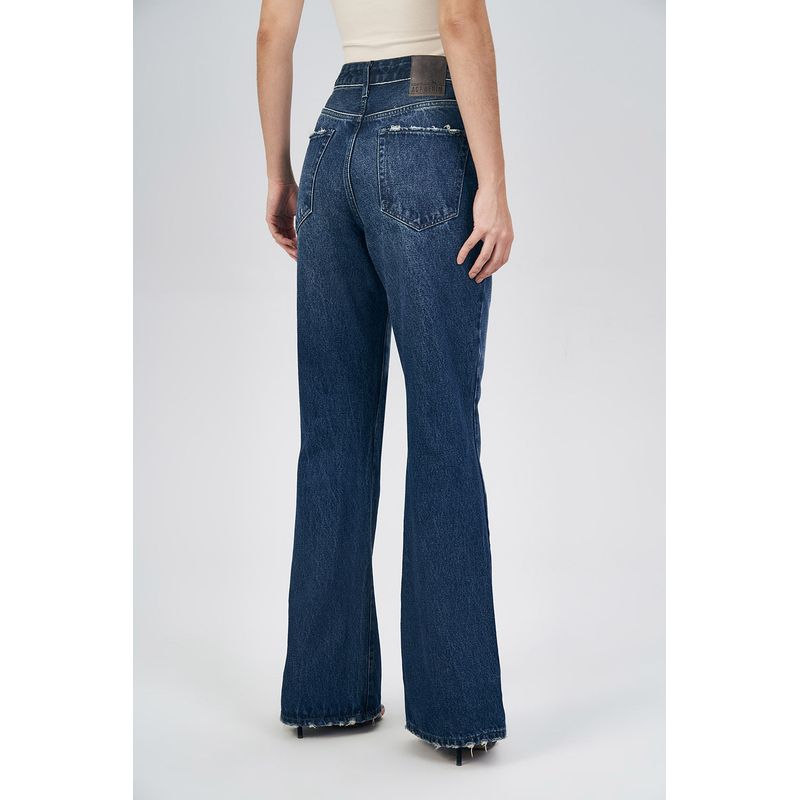 Calca-Jeans-Flare-Loose-Fit-Feminina-Acostamento