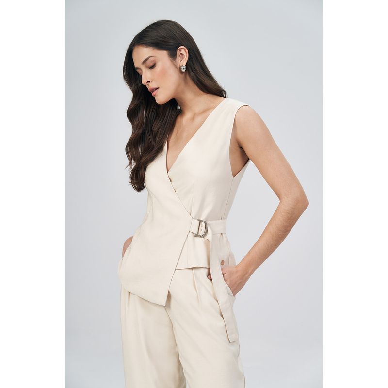 Colete-Assimetrico-Feminino-Acostamento