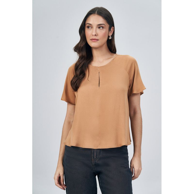 Blusa-Abertura-Frontal-Feminina-Acostamento