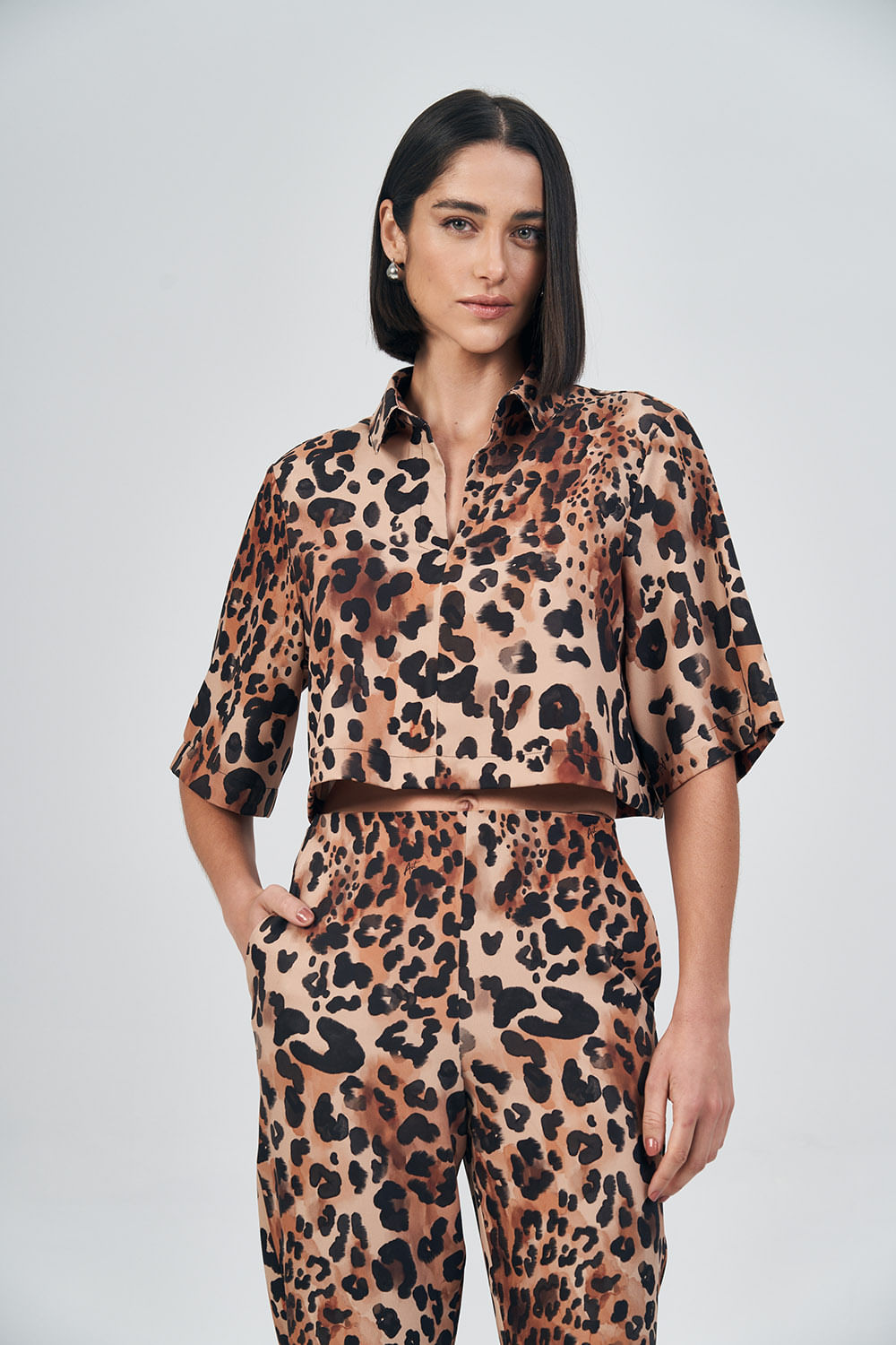 Blusa Decote V Print Feminina Acostamento