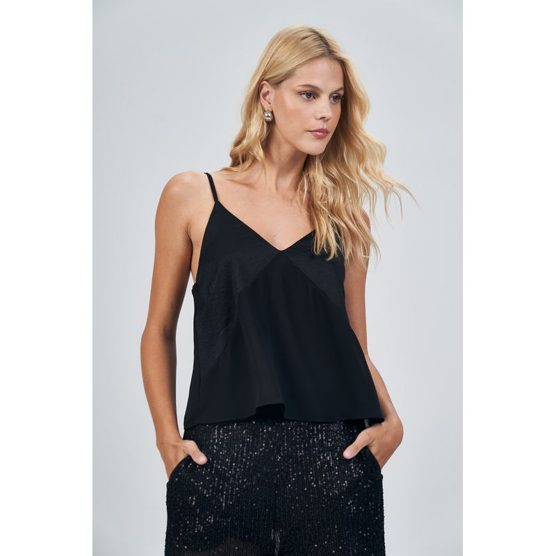 Blusa-Decote-V-Black-Feminina-Acostamento