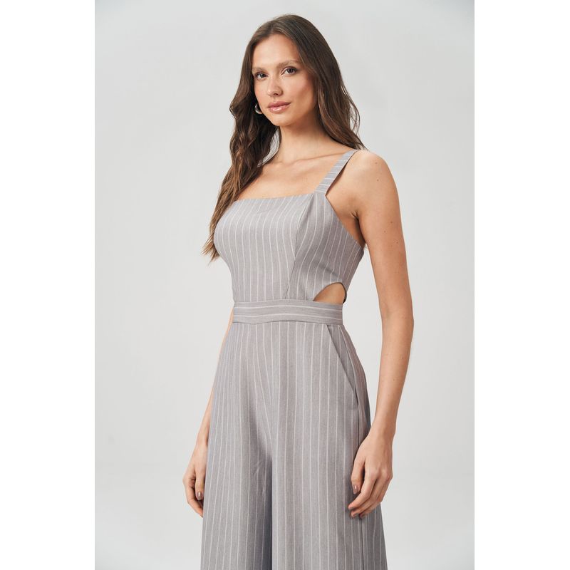 Macacao-Alfaiataria-Risca-de-Giz-Feminino-Acostamento