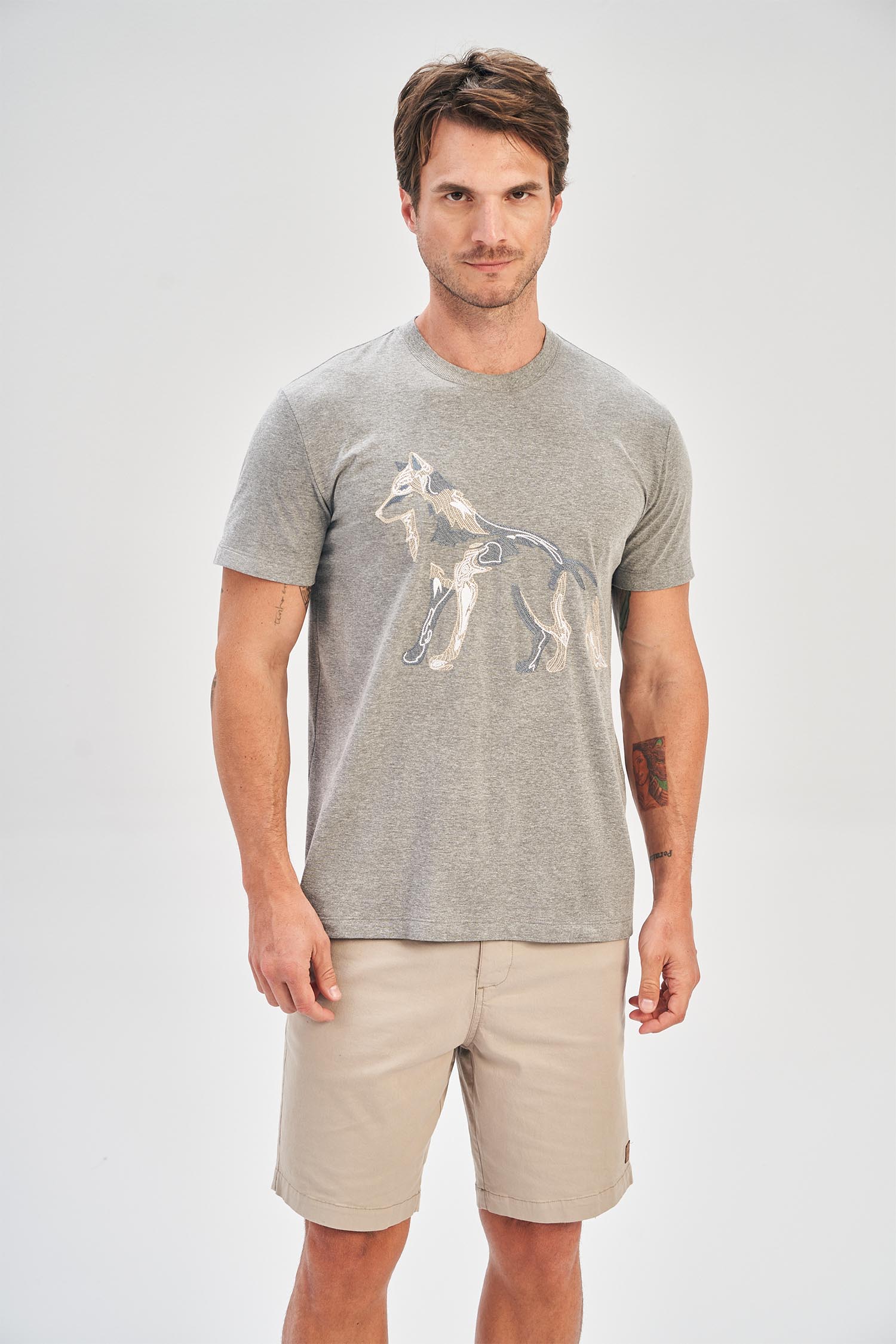 Camiseta Bordado Color Masculina Acostamento